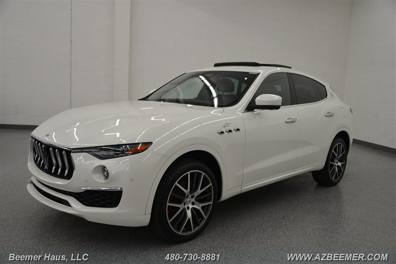 2022 Maserati Levante GT photo 3