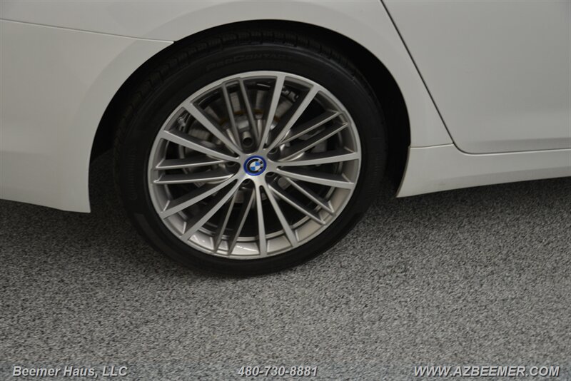 2018 BMW 5 Series 530e - Photo 48