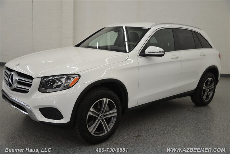 2019 Mercedes Benz GLC 300 photo 3