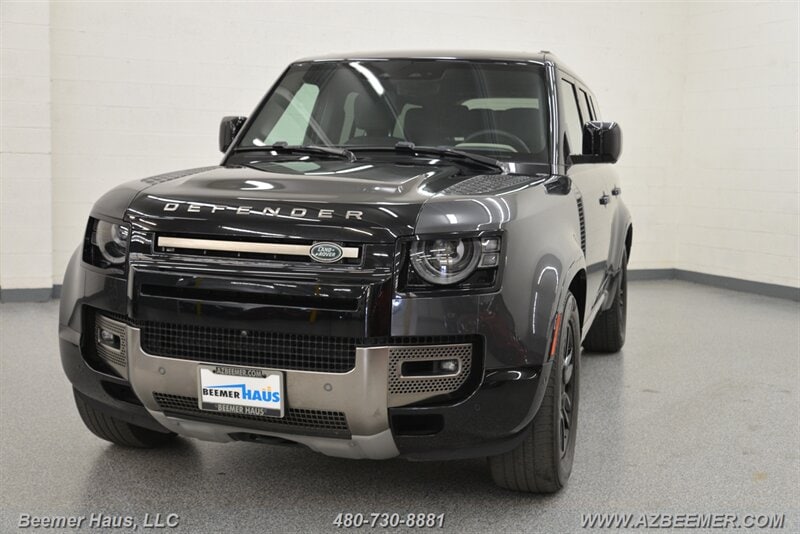 2023 Land Rover Defender X's photo