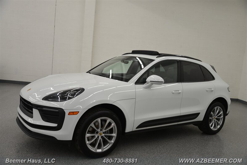 2022 Porsche Macan photo 4