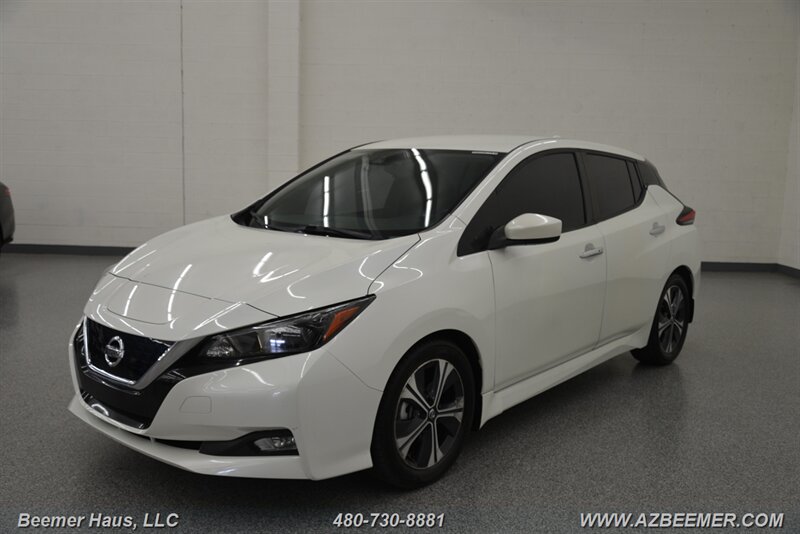 2022 Nissan Leaf SV photo 2