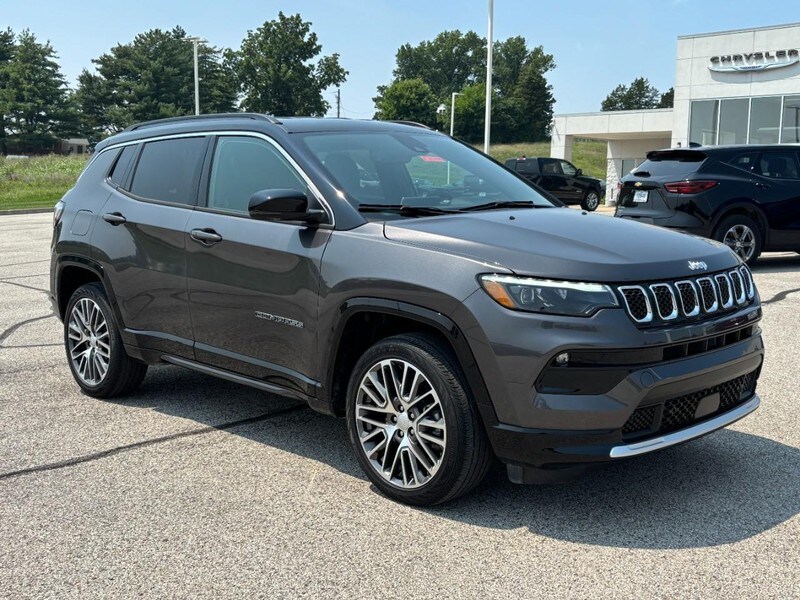 2023 Jeep Compass Limited photo 2
