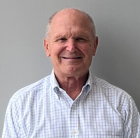 Staff member Jim Green from ID_616f5bab5dd9