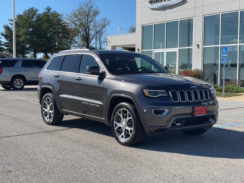 Used 2018 Jeep Grand Cherokee Limited Sterling Edition with VIN 1C4RJFBG6JC244477 for sale in Troy, MO