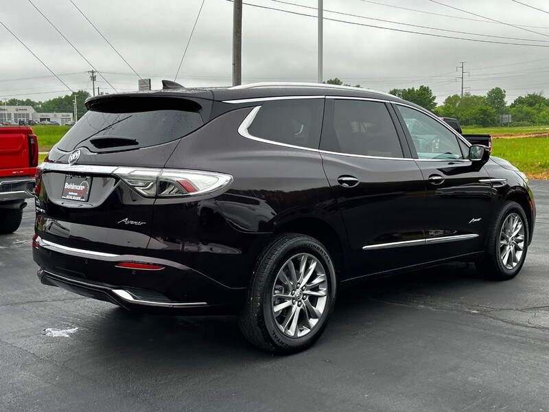 2023 Buick Enclave Avenir photo 2