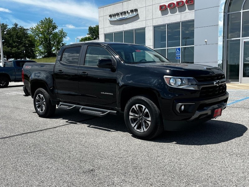 Used 2021 Chevrolet Colorado Z71 with VIN 1GCGTDENXM1117067 for sale in Troy, MO
