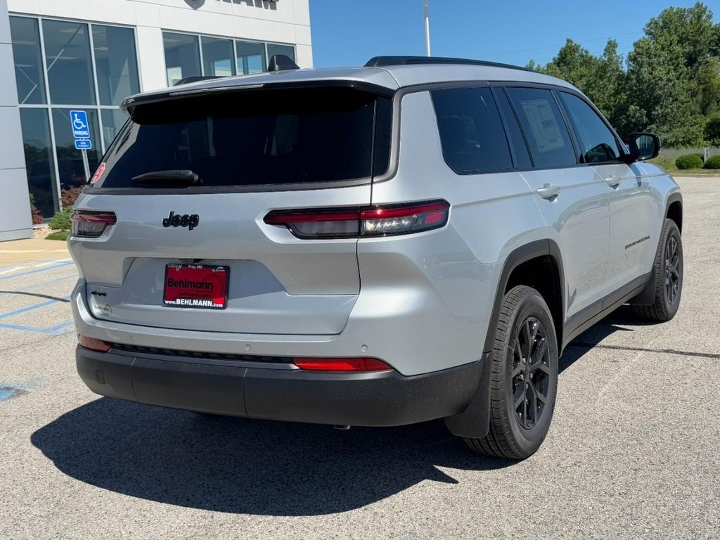 New 2026 Jeep Grand Cherokee L LAREDO ALTITUDE 4X4 Sport Utility