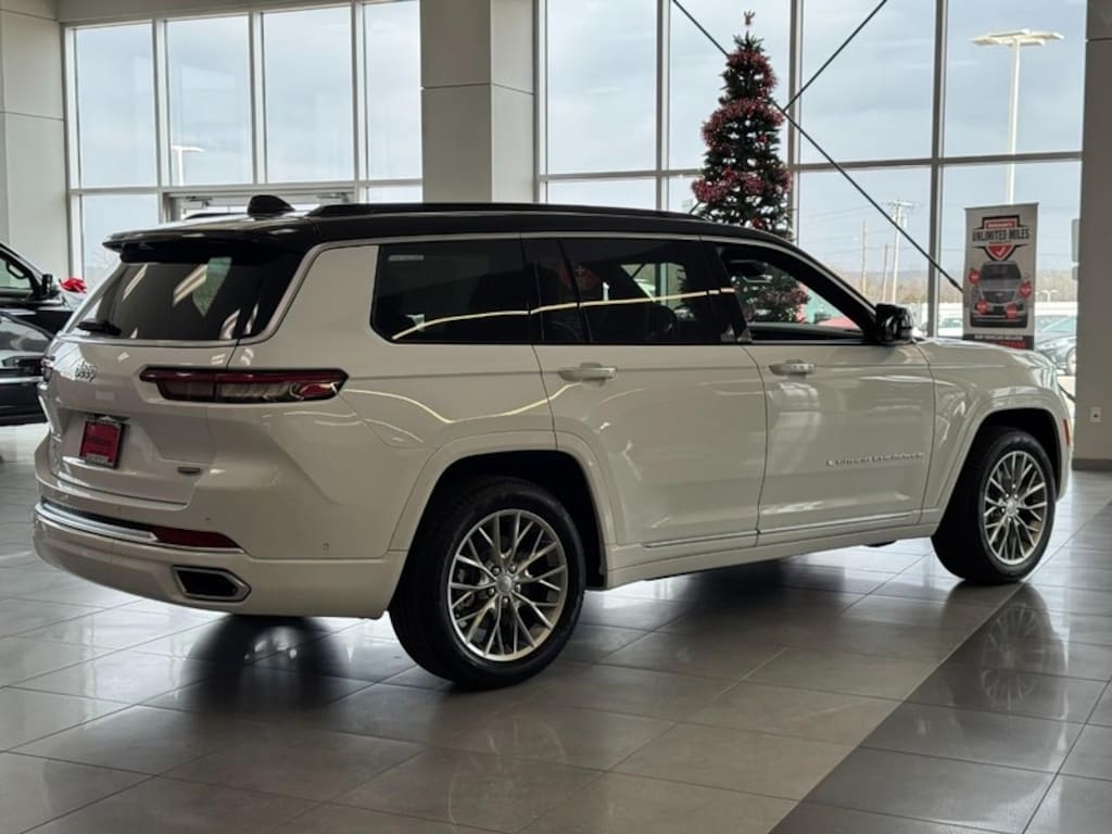 New 2025 Jeep Grand Cherokee L SUMMIT 4X4 Sport Utility