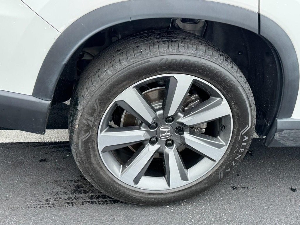 Used 2025 Honda Pilot Elite SUV