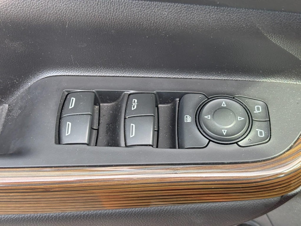 2023 GMC Acadia SLE - Photo 27