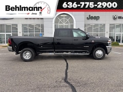 2026 Ram 3500 BIG HORN CREW CAB 4X4 8' BOX Pickup