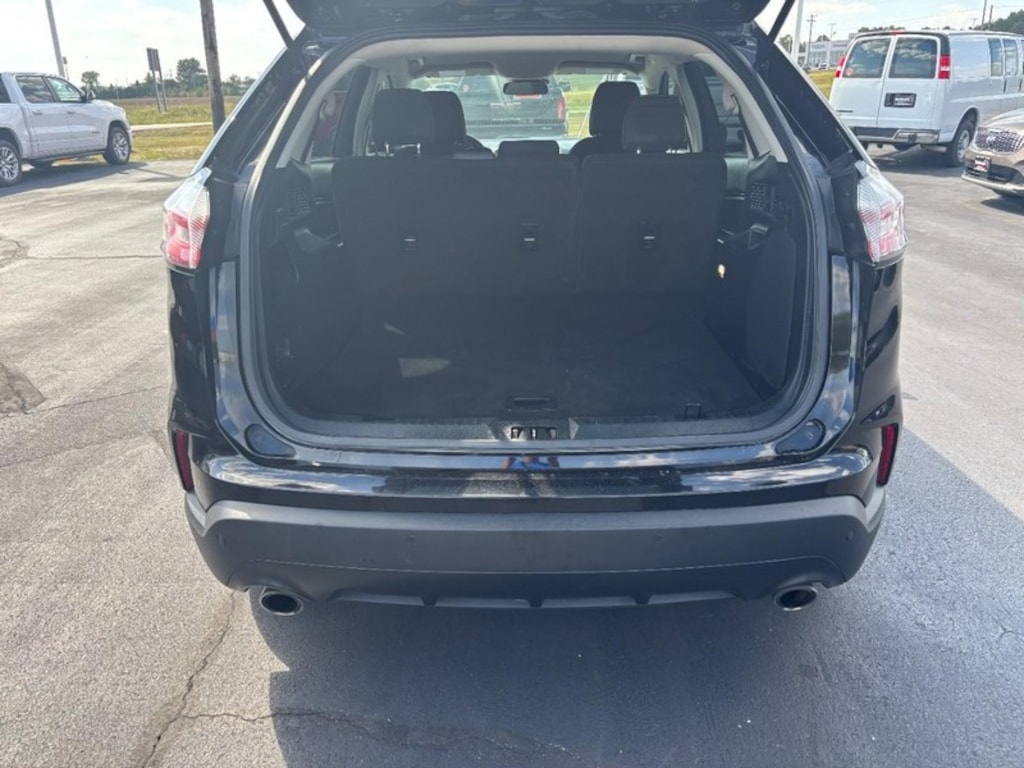 Used 2020 Ford Edge SE SUV