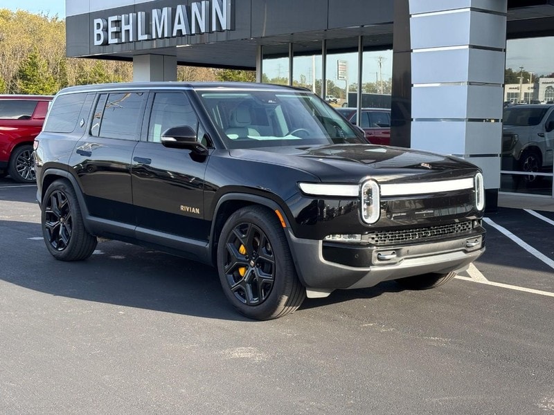 2023 Rivian R1S Adventure's photo