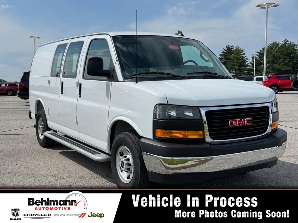2025 GMC Savana 2500's photo