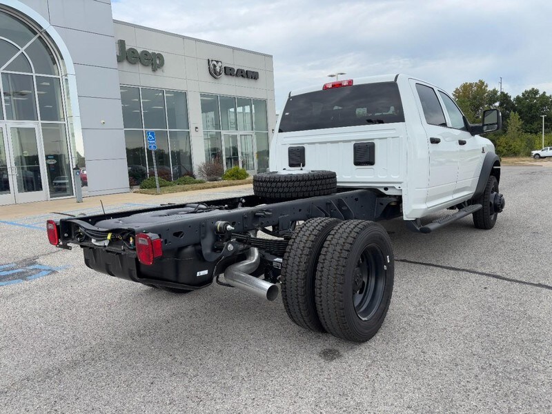 2026 Ram 4500 Tradesman photo 2