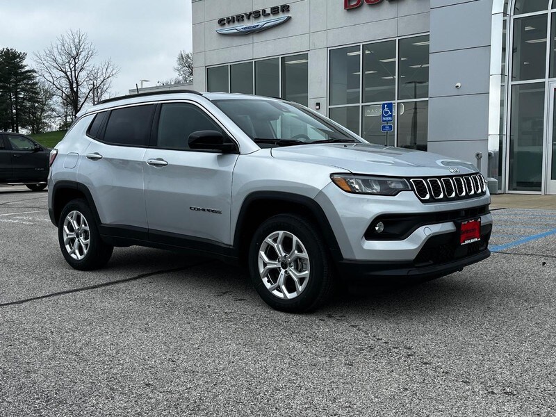 2025 Jeep Compass Latitude photo 2