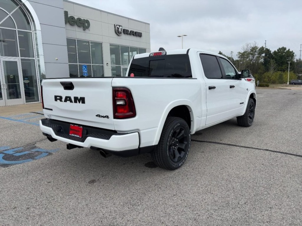 New 2026 Ram 1500 BIG HORN CREW CAB 4X4 5'7 BOX Pickup