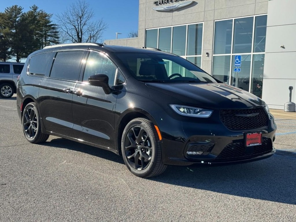 New 2026 Chrysler Pacifica SELECT Passenger Van