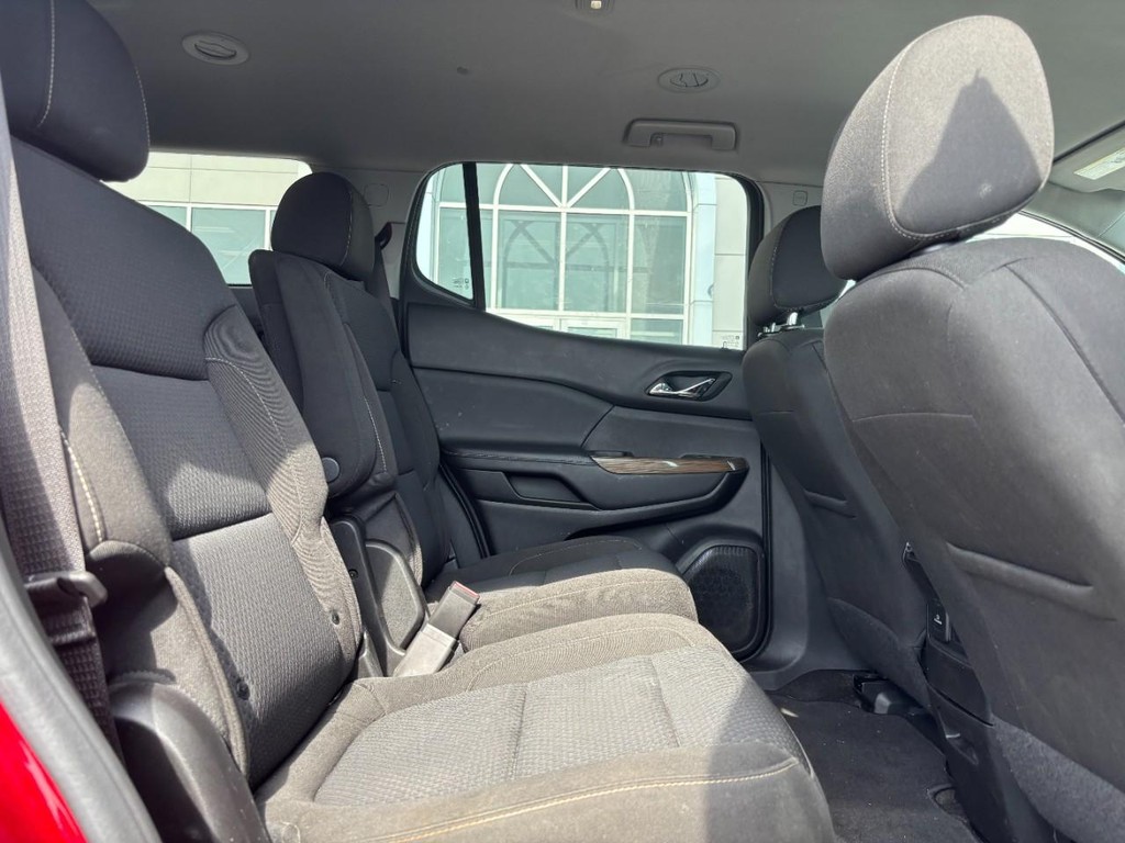 2023 GMC Acadia SLE - Photo 13
