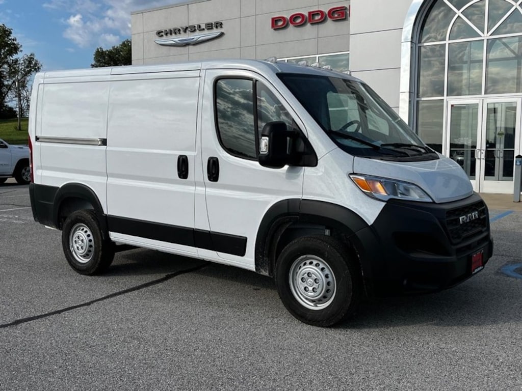 New 2025 Ram ProMaster PROMASTER 1500 TRADESMAN CARGO VAN LOW ROOF 118' W Cargo Van