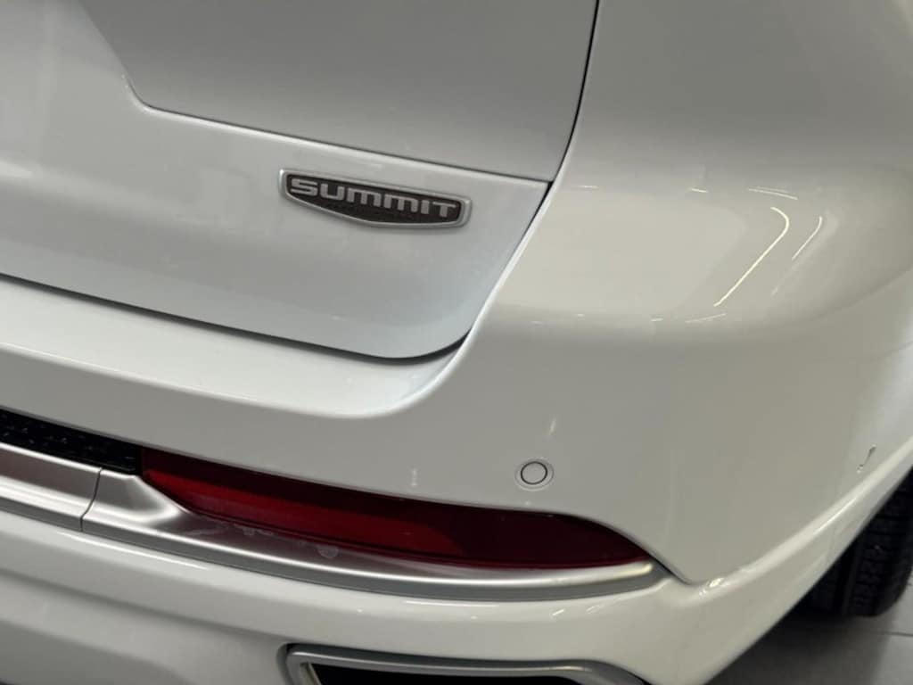 New 2025 Jeep Grand Cherokee L SUMMIT 4X4 Sport Utility