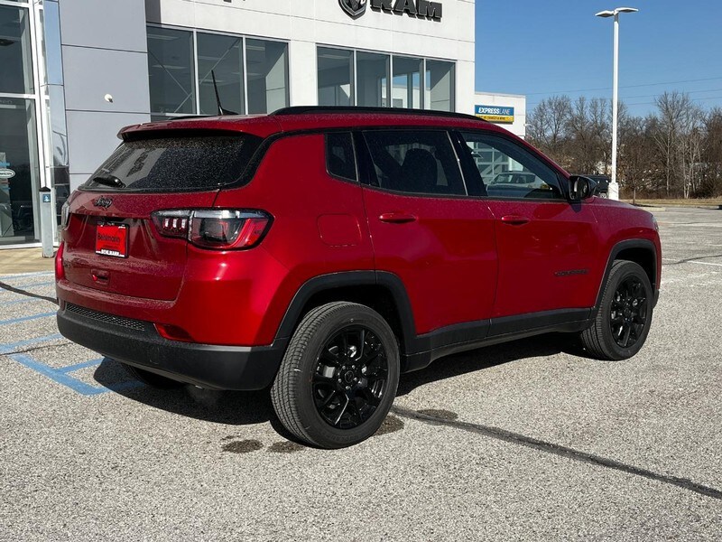 2025 Jeep Compass Latitude photo 3
