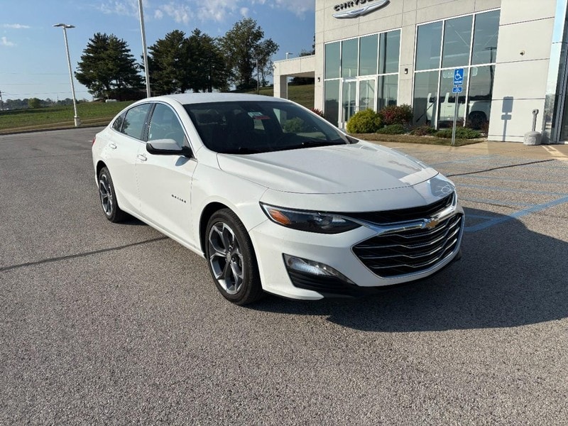 Used 2024 Chevrolet Malibu 1LT with VIN 1G1ZD5ST4RF149269 for sale in Troy, MO