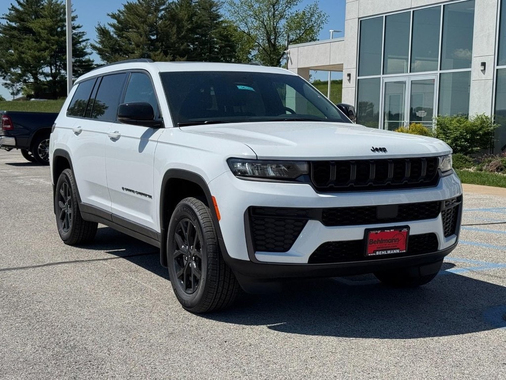 New 2026 Jeep Grand Cherokee L LAREDO ALTITUDE 4X4 Sport Utility