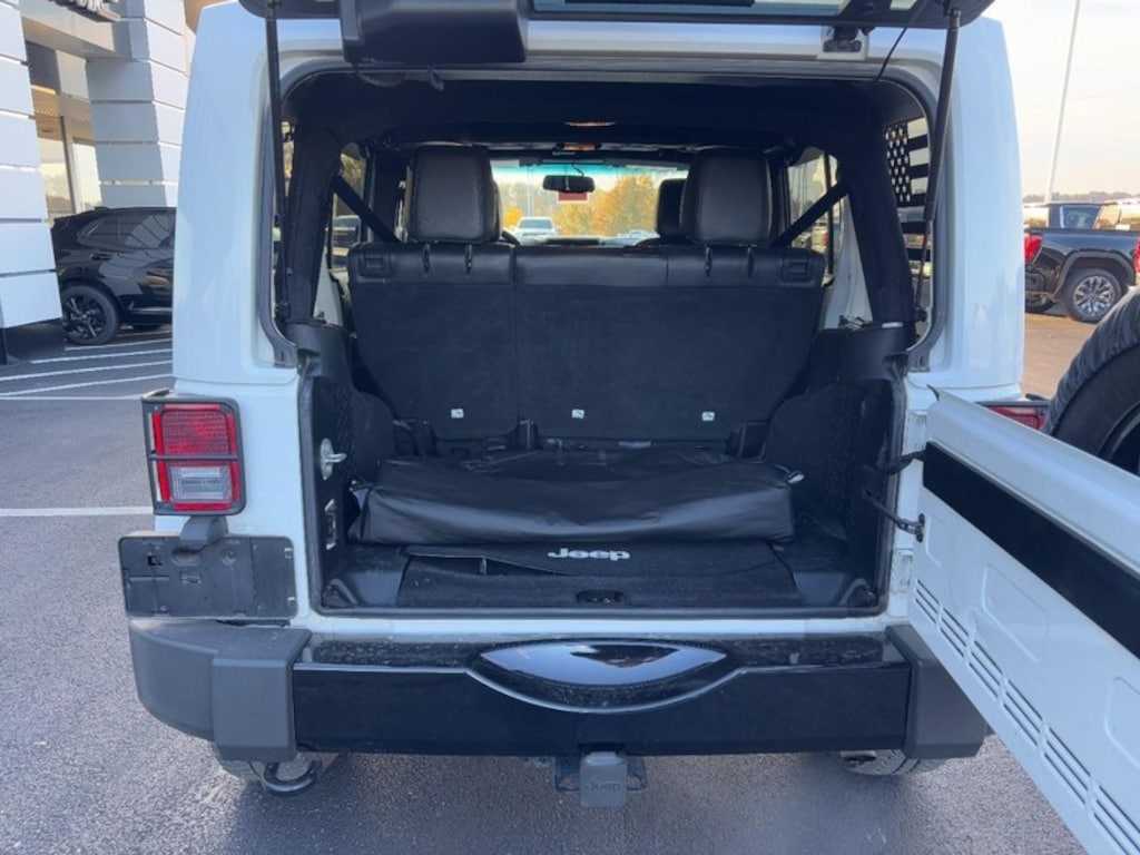 Used 2017 Jeep Wrangler JK Unlimited Sahara 4x4 SUV