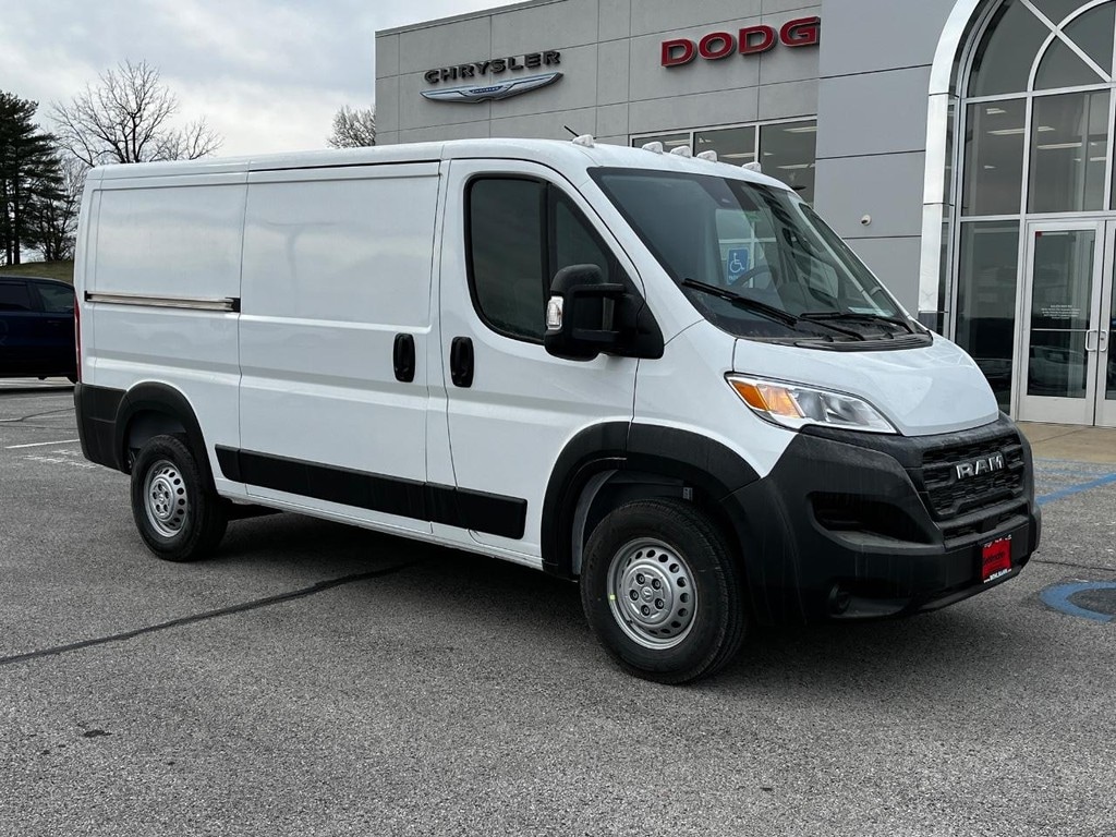 New 2025 Ram ProMaster PROMASTER 2500 TRADESMAN CARGO VAN LOW ROOF 136' W Cargo Van