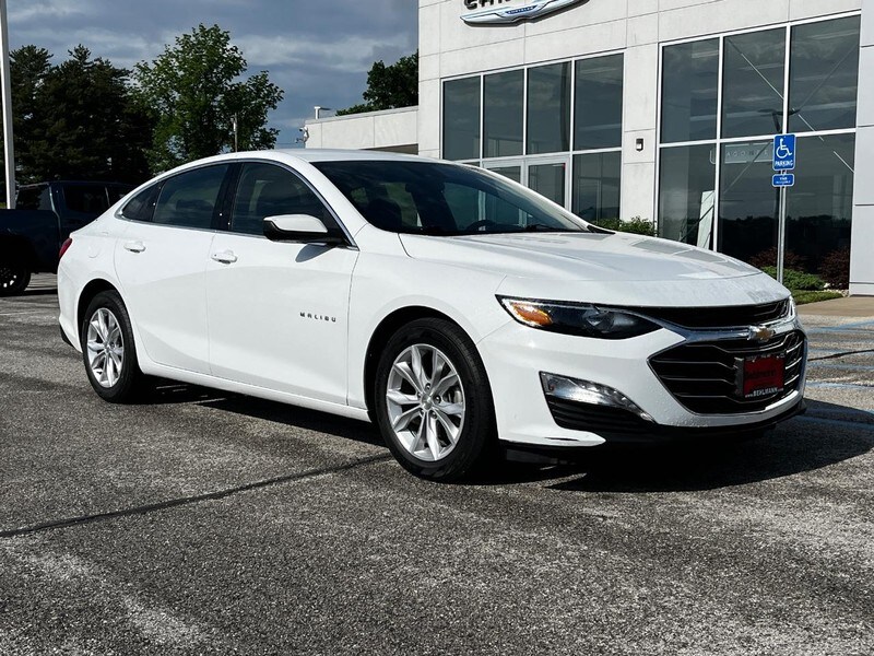Used 2023 Chevrolet Malibu 1LT with VIN 1G1ZD5ST5PF122109 for sale in Troy, MO