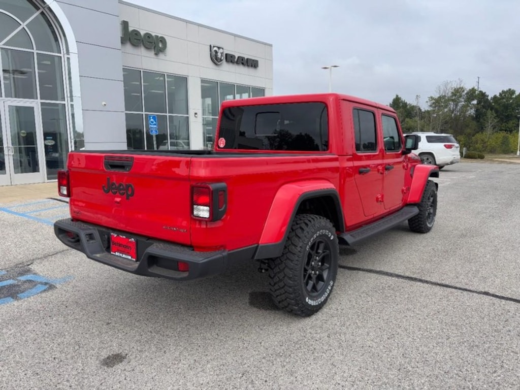 New 2025 Jeep Gladiator HIGH TIDE 4X4 Pickup