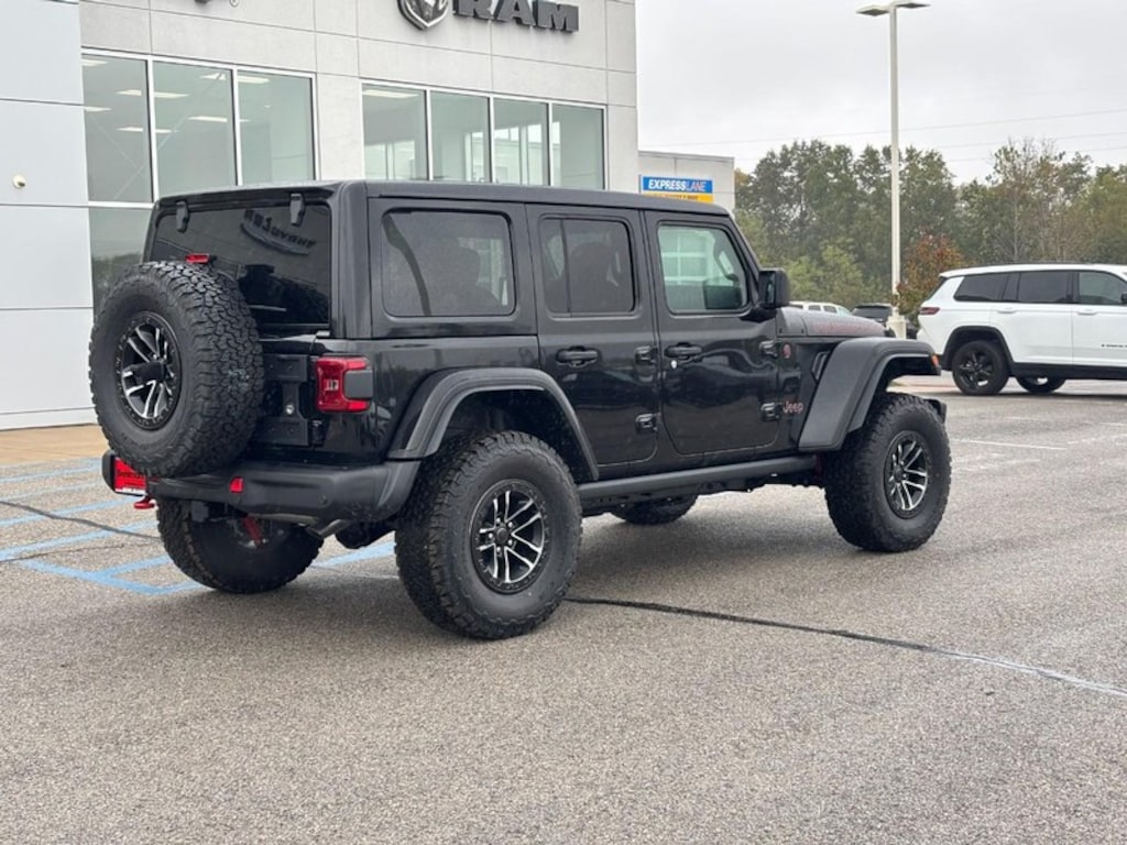 New 2026 Jeep Wrangler 4-DOOR RUBICON X Sport Utility