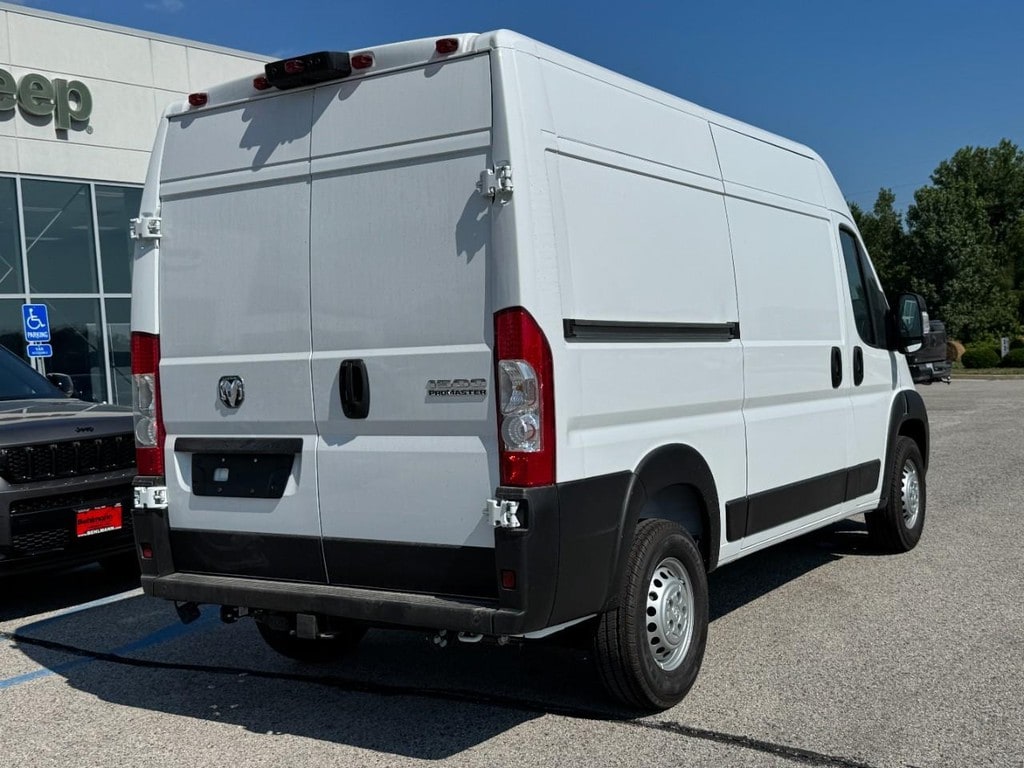 New 2026 Ram ProMaster PROMASTER 1500 TRADESMAN CARGO VAN HIGH ROOF 136' Cargo Van