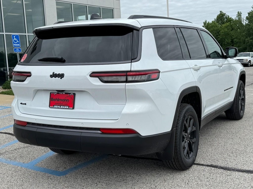 New 2026 Jeep Grand Cherokee L LAREDO ALTITUDE 4X4 Sport Utility