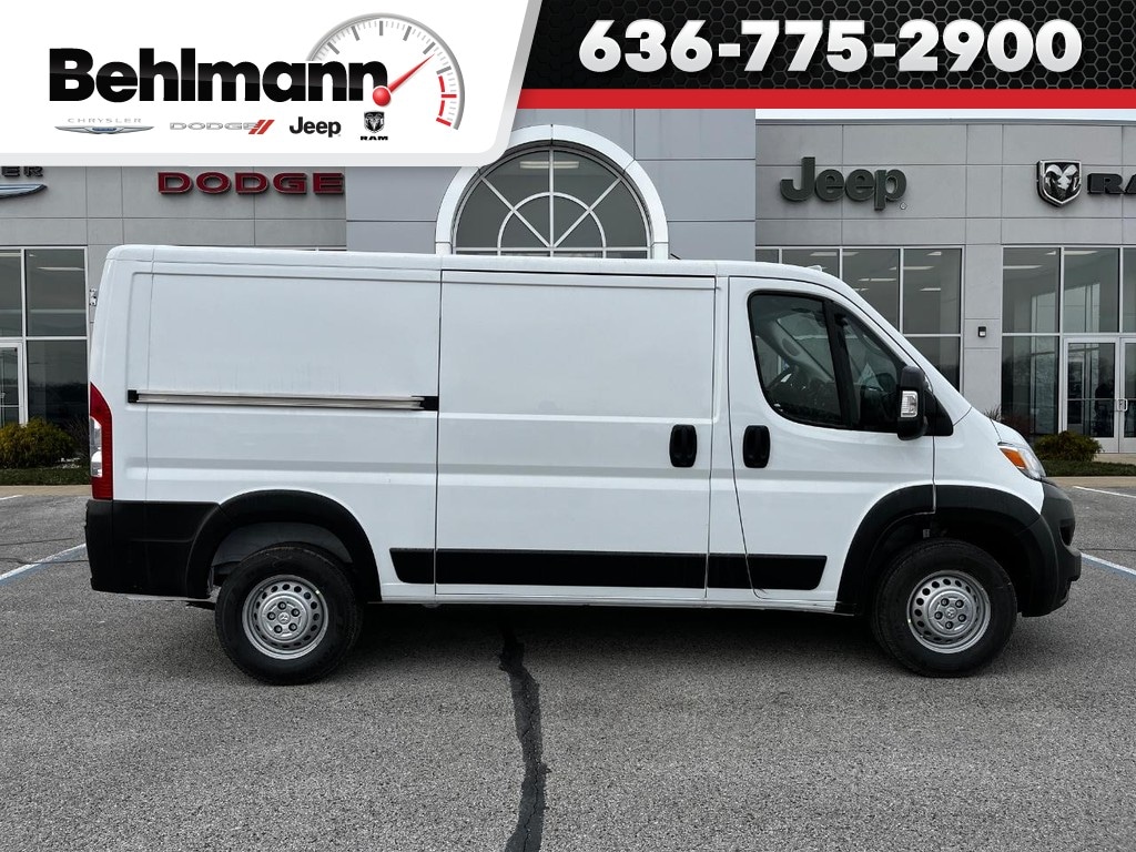 New 2025 Ram ProMaster PROMASTER 2500 TRADESMAN CARGO VAN LOW ROOF 136' W Cargo Van