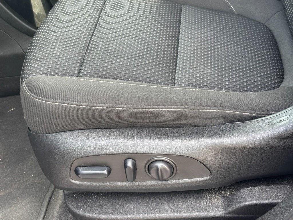 2023 GMC Acadia SLE - Photo 28