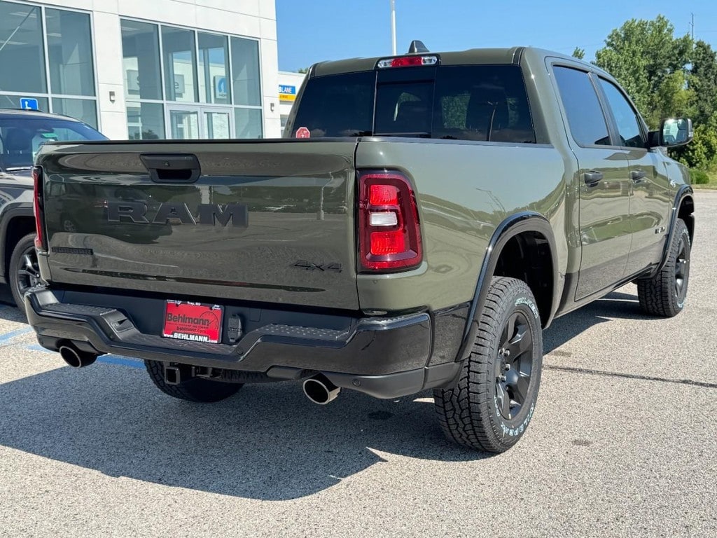 New 2026 Ram 1500 BIG HORN CREW CAB 4X4 5'7 BOX Pickup