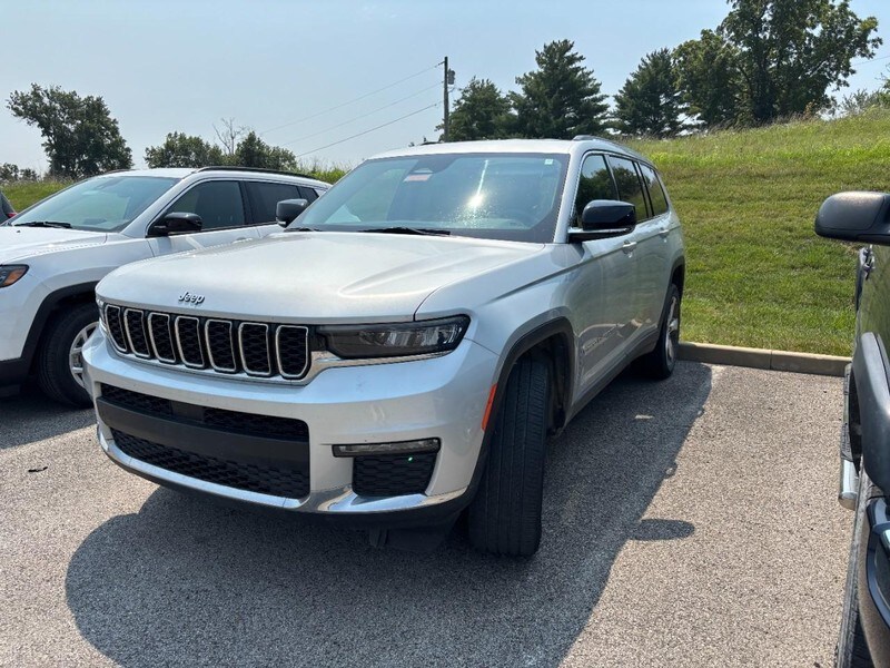 2021 Jeep Grand Cherokee Limited photo 2