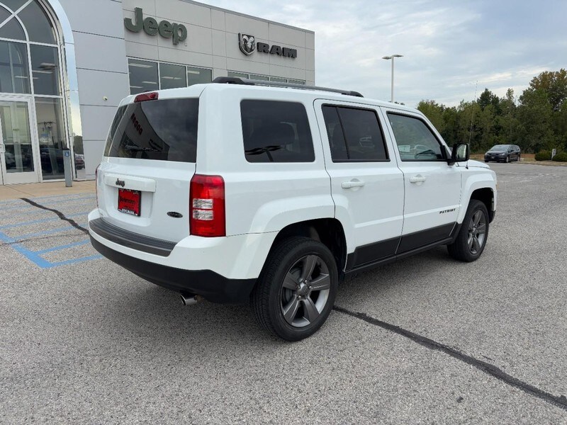 2016 Jeep Patriot Sport photo 2
