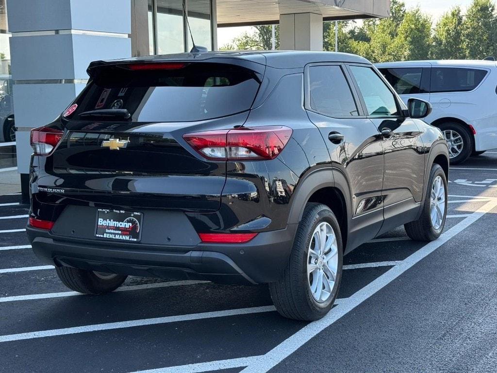 Used 2024 Chevrolet Trailblazer LS SUV