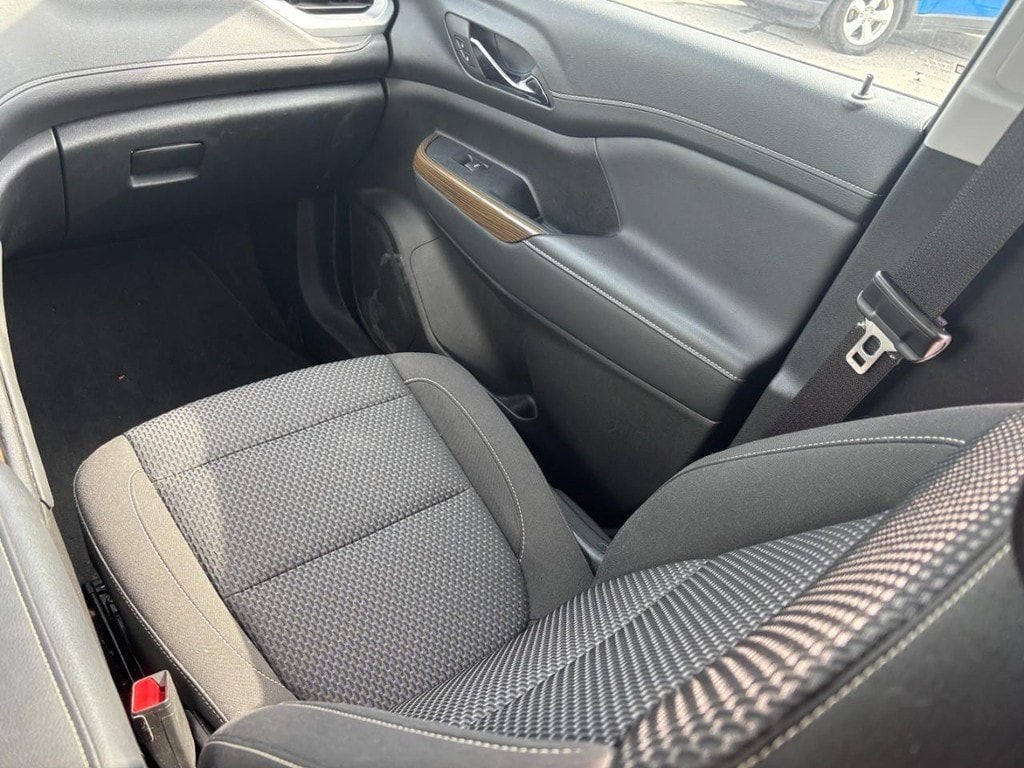 2023 GMC Acadia SLE - Photo 19