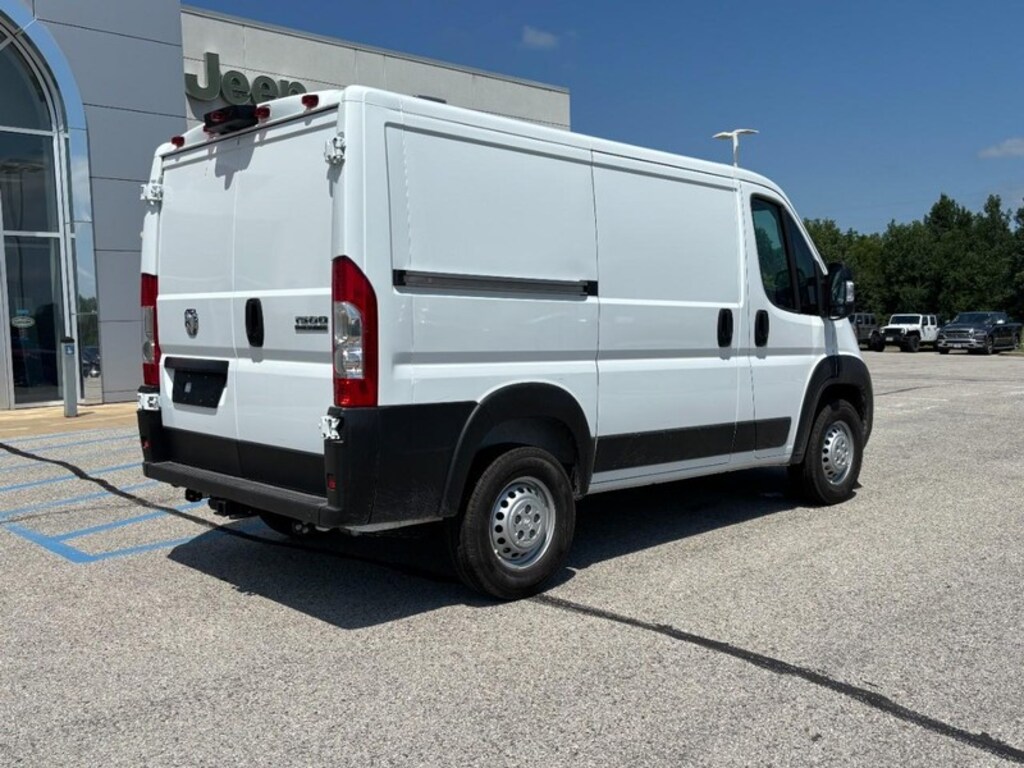 New 2025 Ram ProMaster PROMASTER 1500 TRADESMAN CARGO VAN LOW ROOF 118' W Cargo Van