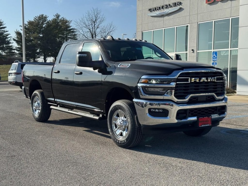New 2026 Ram 2500 TRADESMAN CREW CAB 4X4 6'4 BOX Pickup