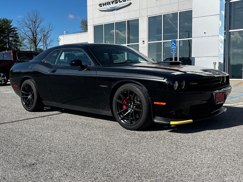 Used 2022 Dodge Challenger R/T with VIN 2C3CDZBT1NH112925 for sale in Troy, MO