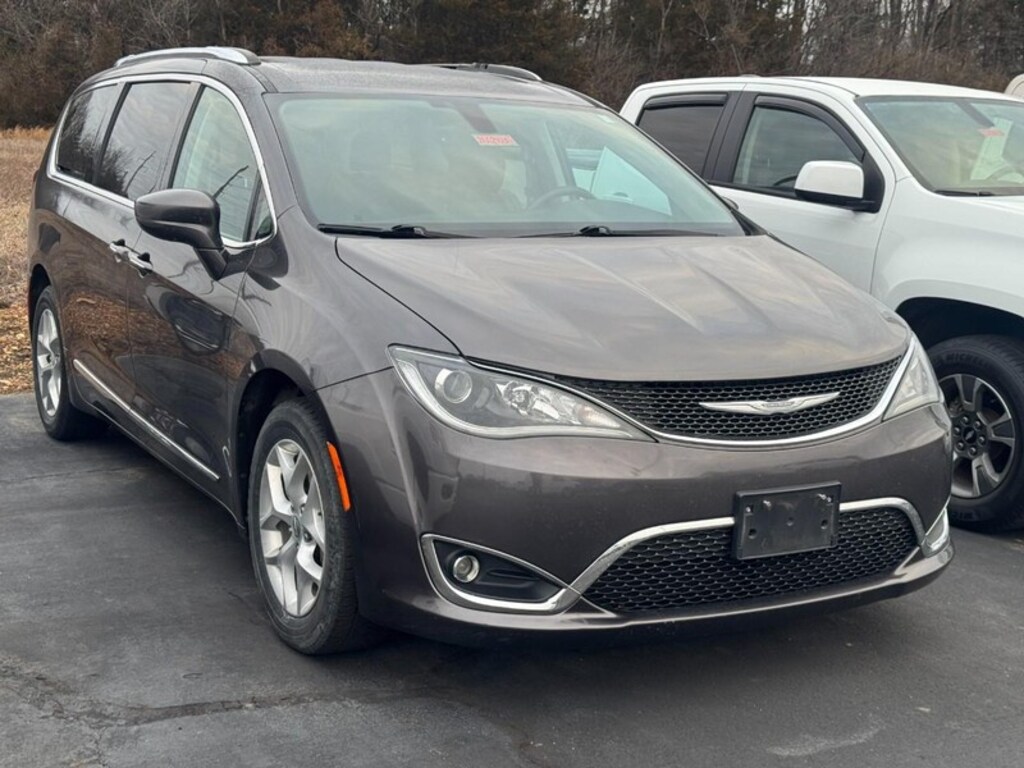 Used 2017 Chrysler Pacifica Touring-L Plus Van