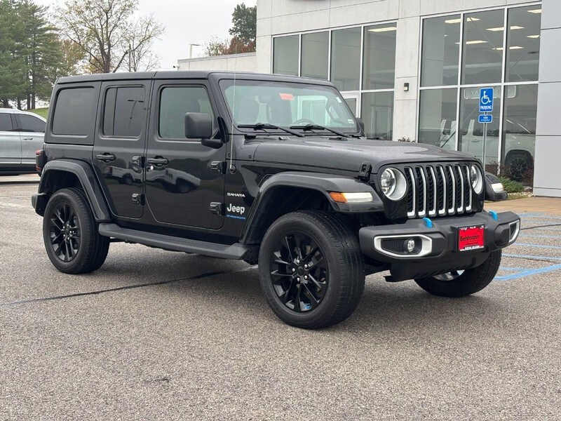 2023 Jeep Wrangler Sahara 4xe photo 2