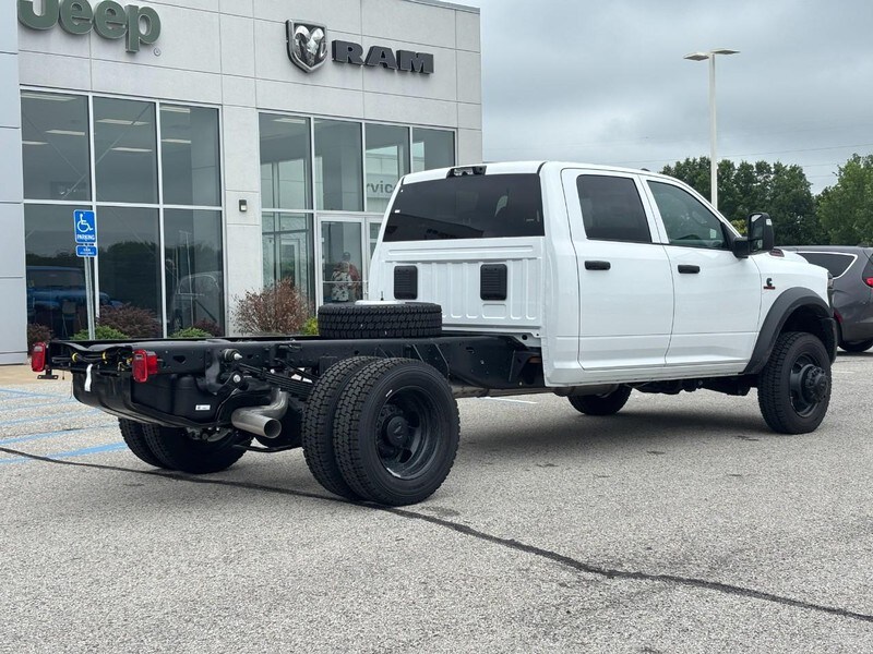 2025 Ram 5500 Tradesman photo 2
