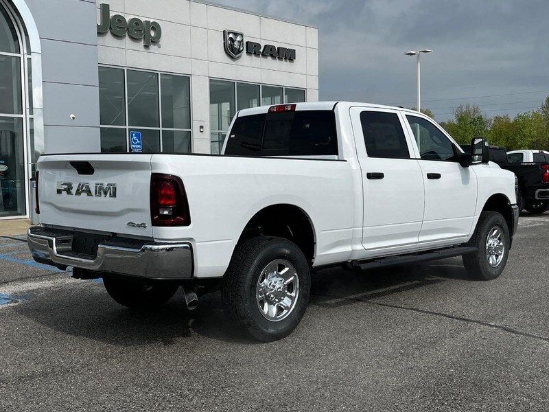 2025 Ram 2500 Tradesman photo 3